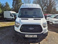 Usado Ford Transit 130 HP (95 kW) 2018 Branco Monovolume