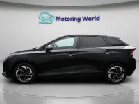 Begagnad MG MG4 EV SE 319 kW (435 HK) 2023 Halvkombi