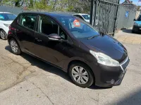 Used Peugeot 208 Access 82 HP (60 kW) 2013 Red Hatchback