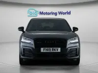 Begagnad Audi Q2 Black Edition 190 HK (139 kW) 2019 Grå SUV