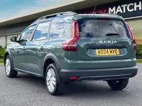Usado Dacia Jogger Expression 110 HP (80 kW) 2024 Verde Monovolume
