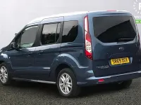 Usado Ford Tourneo Titanium 120 CV (88 kW) 2021 Familiar