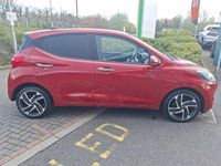 Used Hyundai i10 Premium 65 HP (47 kW) 2023 Red Hatchback