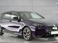 Usado BMW M135 Comfort Edition 296 CV (217 kW) 2025 Púrpura Utilitario