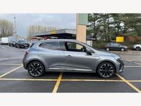 Used Renault Clio V Techno 143 HP (105 kW) 2024 Metallic  shadow grey  Hatchback