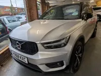 Usado Volvo XC40 R-Design 150 HP (110 kW) 2018 Prateado SUV
