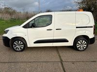 Used Peugeot Partner 2020 White MPV