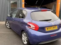Used Peugeot 208 Allure 82 HP (60 kW) 2013 Blue Hatchback
