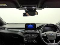 Begagnad Ford Focus ST-Line 120 HK (88 kW) 2020 Röd Halvkombi