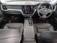 Used Volvo XC60 Momentum 190 HP (139 kW) 2020 Grey SUV