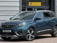 Gebraucht Peugeot 5008 Allure 131 PS (96 kW) 2020 SUV