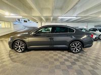 Usado VW Passat SEL 150 HP (110 kW) 2020 Cinzento Sedan