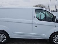 Used Ford Transit Custom Limited 130 HP (95 kW) 2022 White Van