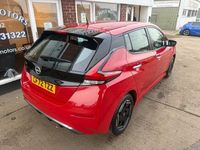 Begagnad Nissan Leaf Acenta 38 kW (53 HK) 2022 Halvkombi