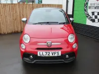 Begagnad Abarth 595 Turismo 165 HK (121 kW) 2022 Röd Halvkombi