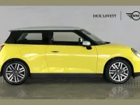 Used Mini Cooper Hatch 135 kW (184 HP) 2024 Yellow Hatchback