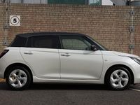 Used Suzuki Swift 82 HP (60 kW) 2025 Pure white/mineral grey Hatchback