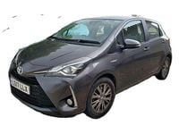 Used Toyota Yaris Hybrid 100 HP (73 kW) 2017 Grey Hatchback