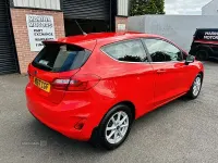 Used Ford Fiesta Zetec 100 HP (73 kW) 2018 Red Hatchback