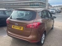 Usado Ford B-MAX Zetec 105 HP (77 kW) 2016 Monovolume