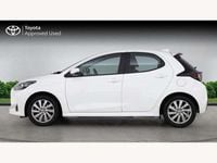 Used Toyota Yaris Hybrid 113 HP (83 kW) 2024 White Hatchback