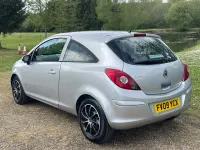 Second-hand Vauxhall Corsa Club 89 CP (65 kW) 2009 Argintiu Hatchback
