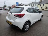 Used Mazda 2 2015 White Hatchback