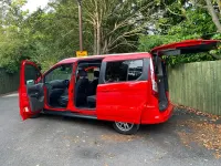Used Ford Tourneo Titanium 120 HP (88 kW) 2021 Red MPV
