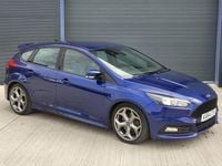 Used Ford Focus ST 185 HP (136 kW) 2015 Blue Hatchback
