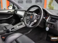Used Porsche Macan Turbo 434 HP (319 kW) 2020 Blue SUV
