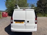 Usado VW Caddy S 2022 Branco Monovolume