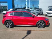 Used Ford Focus Active X 125 HP (91 kW) 2023 Red Hatchback