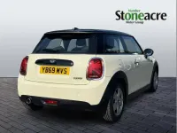 Used Mini Cooper Classic 134 HP (98 kW) 2019 White Hatchback
