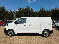 Used Vauxhall Vivaro S 100 HP (73 kW) 2023 White MPV