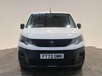 Gebraucht Peugeot Partner Premium 100 PS (73 kW) 2023 Weiß Van / Kleinbus