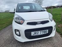 Used Kia Picanto 65 HP (47 kW) 2015 White Hatchback