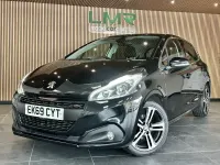 Usado Peugeot 208 GT-line 110 HP (80 kW) 2019 Preto Citadino