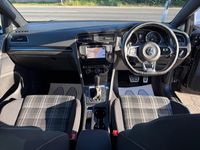 Begagnad VW Golf VII GTD 2017 Svart Kombi