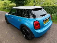 Usado Mini Cooper Hatch 136 CV (100 kW) 2015 Azul Utilitario