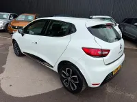 Used Renault Clio IV Play 90 HP (66 kW) 2018 White Hatchback