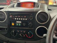 Used Citroën Berlingo 90 HP (66 kW) 2014 White MPV