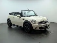 Używany Mini Cooper Cabriolet 122 KM (89 kW) 2015 Biały Kabriolet
