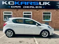 Used Vauxhall Corsa SRi 90 HP (66 kW) 2017 White Hatchback