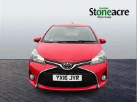 Used Toyota Yaris Design 99 HP (72 kW) 2016 Red Hatchback