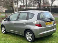 Second-hand Honda Jazz ES 100 CP (73 kW) 2009 Argintiu Hatchback