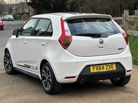 Used MG MG3 106 HP (77 kW) 2014 White Hatchback