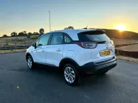 Used Vauxhall Crossland X S 99 HP (72 kW) 2017 White SUV