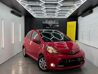 Begagnad Toyota Aygo 68 HK (50 kW) 2013 Multicolour Halvkombi