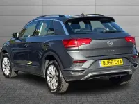 Usado VW T-Roc SE 115 HP (84 kW) 2018 Cinzento SUV
