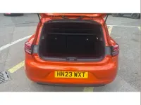 Used Renault Clio Evolution 143 HP (105 kW) 2023 Orange Hatchback